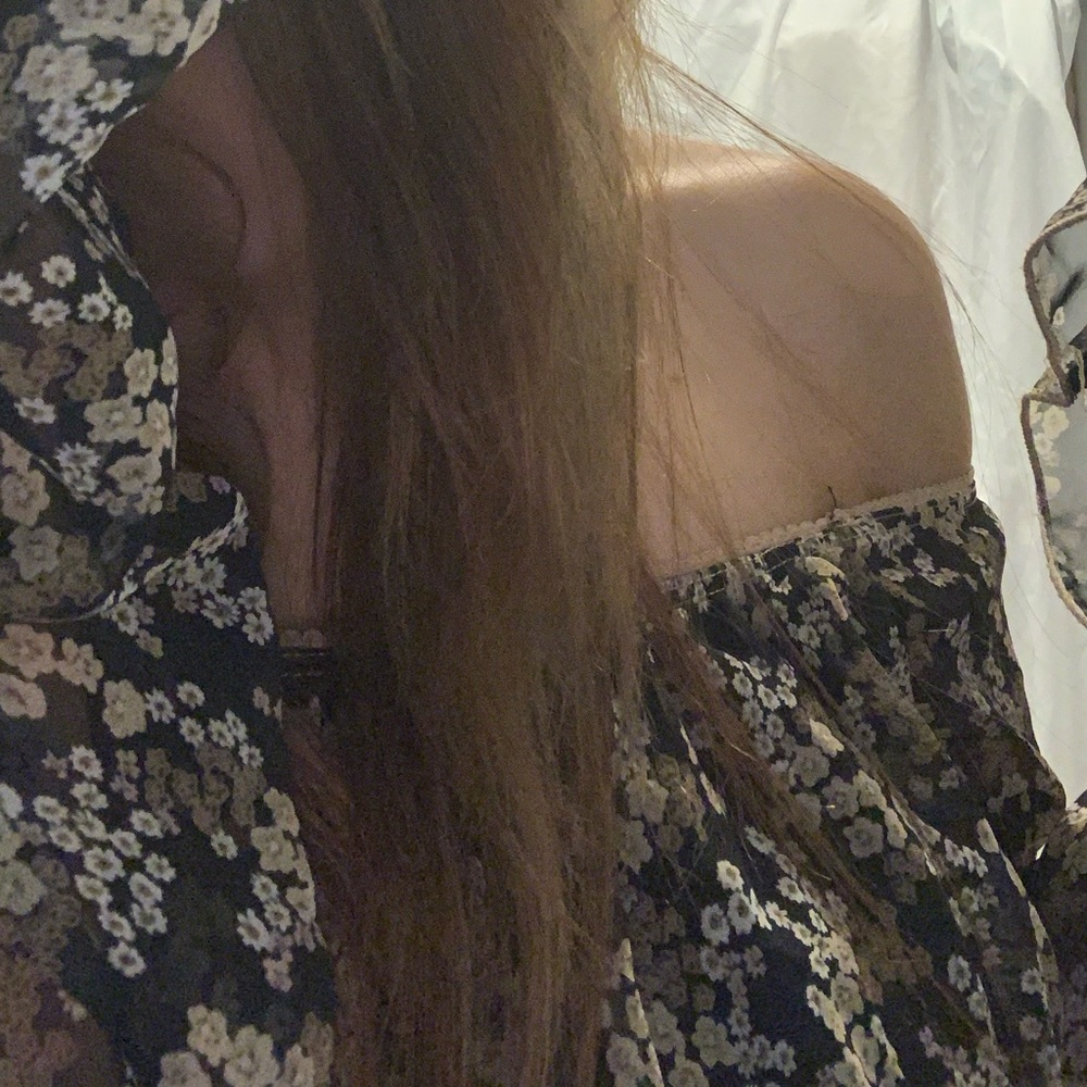 ⭐️lace crop top blouse